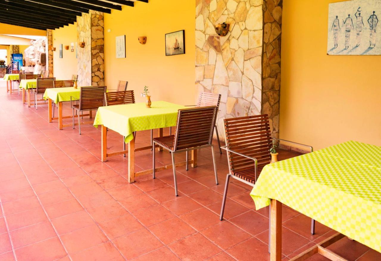 Mountains Of The Moon Hotel Fort Portal Exteriér fotografie